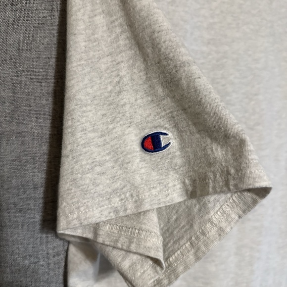 Champion UCSB Tee in Size XL. - Picture 7 of 10